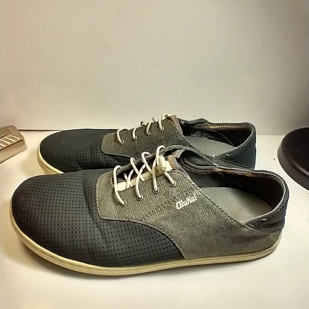 Olukai Nohea Moku No Tie Pull On Boat Shoes Sneakers Men's sz 10.5.